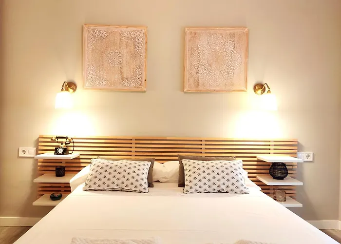 80S Loft Vintage 15\' Malaga Airport Free Guest Parking