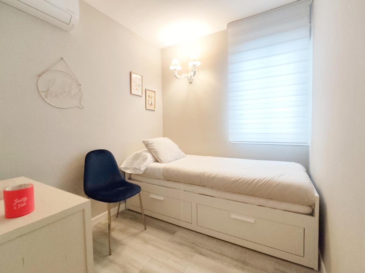80s Loft Vintage 15' Malaga Airport Free Guest Parking * Alhaurín de la Torre